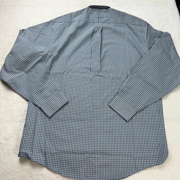 L.L. Bean Men's size Medium blue Plaid Button Down Shirt - Picture 2 of 9